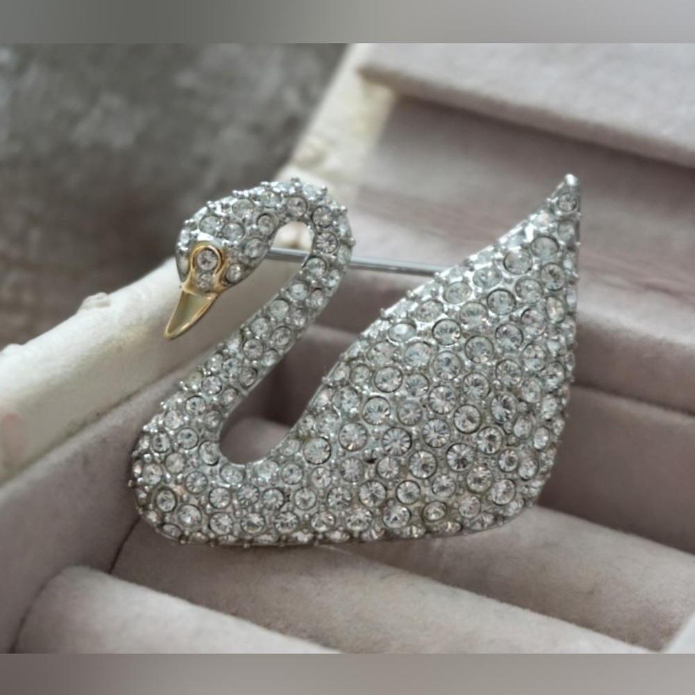 Swarovski Swan Brooch - Picture 8 of 10